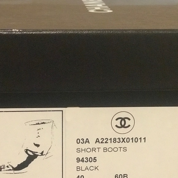 CHANEL Kitten heel booties in excellent condition - Picture 3 of 3